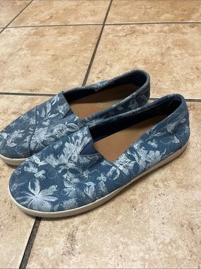 Toms Blue Floral Slip-On Loafers
